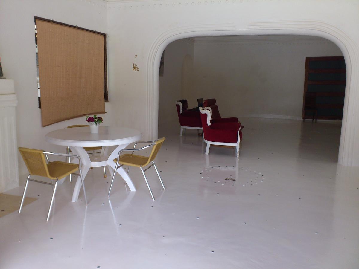 Motel Egg Botanical View Entebbe Exterior foto